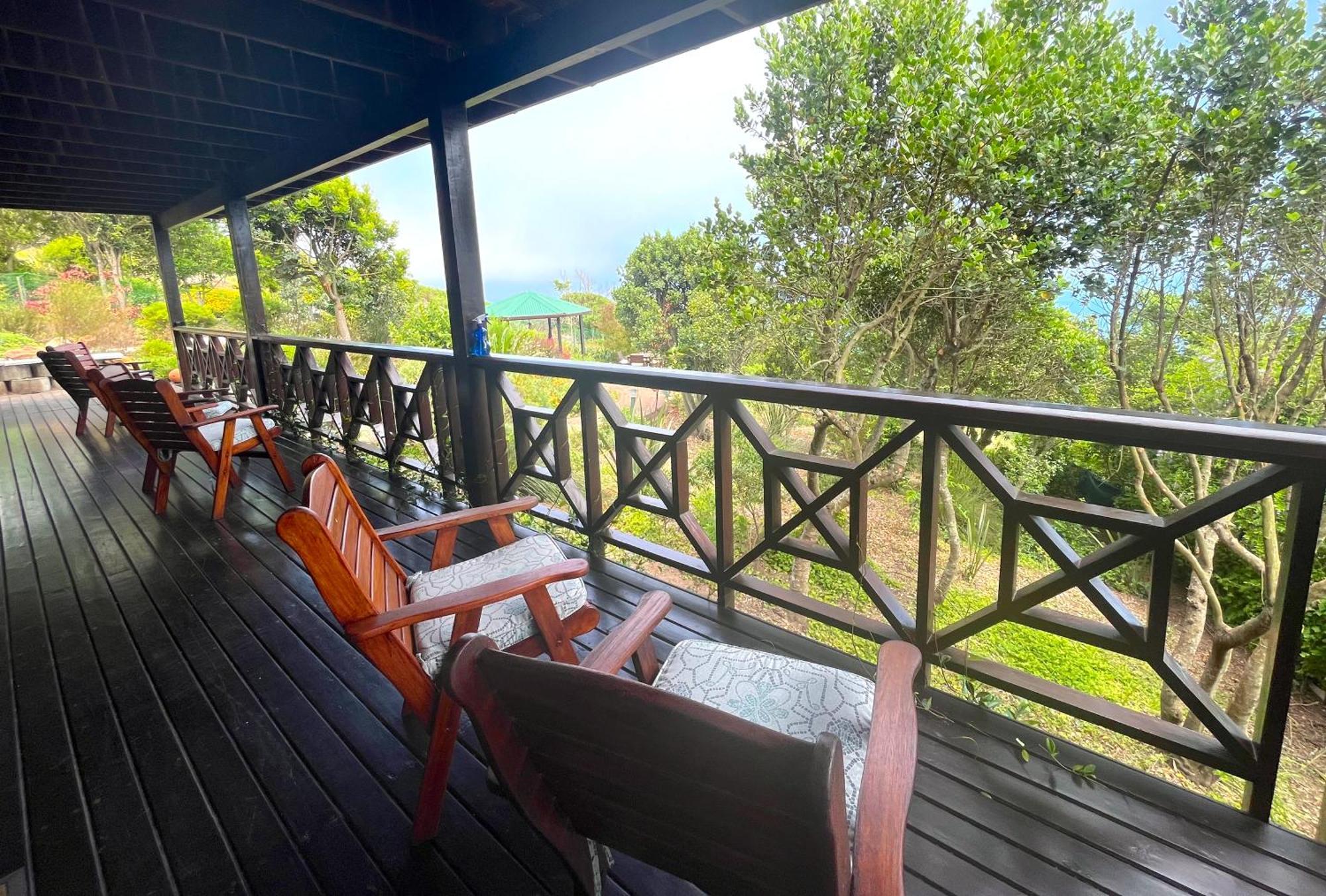 Peaceful Guest Suite With Balcony Views And Garden Setting ブレントン・オン・シー エクステリア 写真