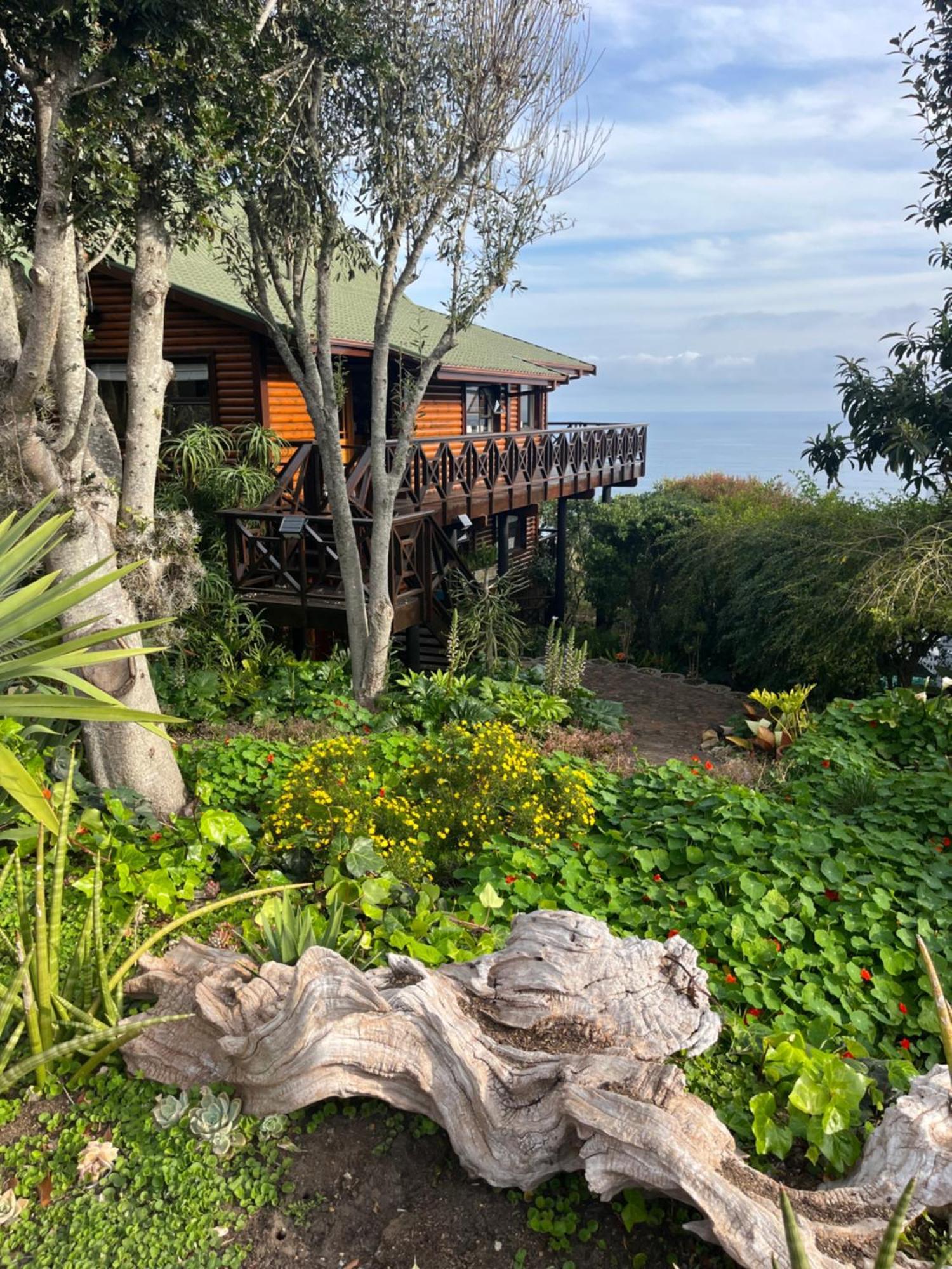 Peaceful Guest Suite With Balcony Views And Garden Setting ブレントン・オン・シー エクステリア 写真