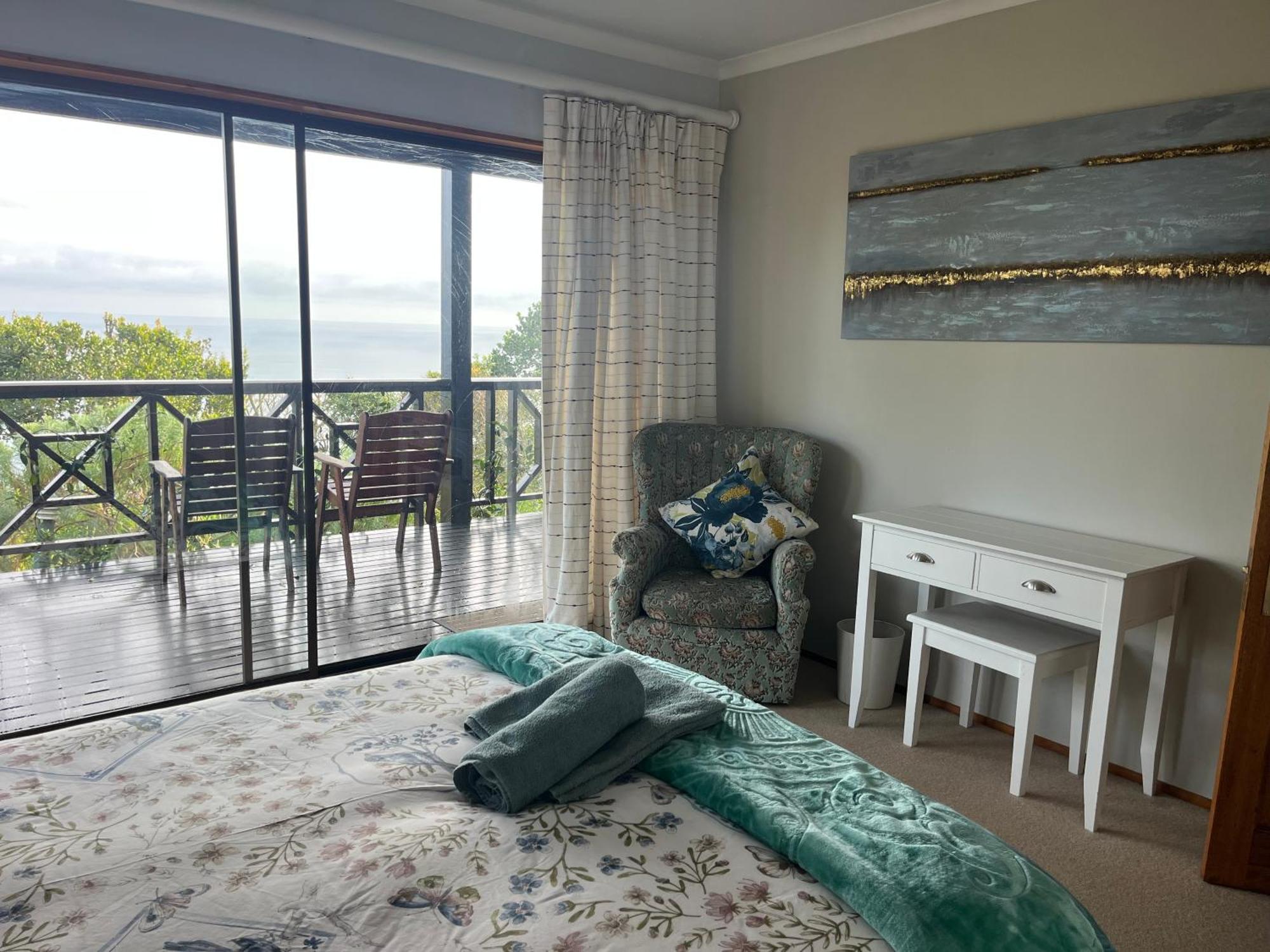 Peaceful Guest Suite With Balcony Views And Garden Setting ブレントン・オン・シー エクステリア 写真