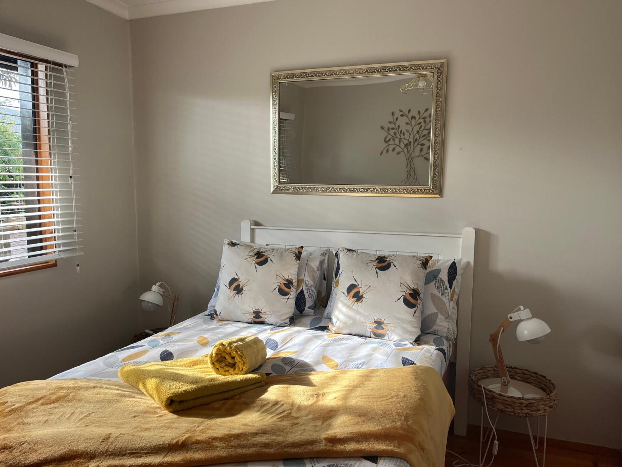 Peaceful Guest Suite With Balcony Views And Garden Setting ブレントン・オン・シー エクステリア 写真